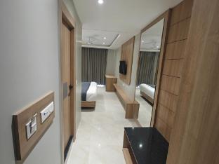 Hotel Urban Heights,,3 star