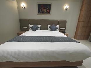 Hotel Urban Heights,,3 star