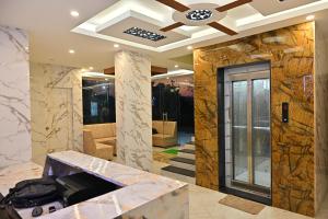 super hotel o panvith suites near bangalore international airport