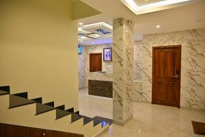 super hotel o panvith suites near bangalore international airport