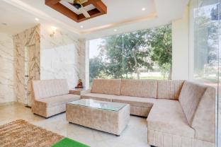 super hotel o panvith suites near bangalore international airport