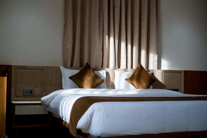 rainbow guest house pure veg