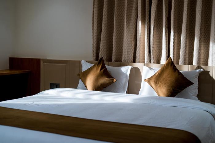 rainbow guest house pure veg