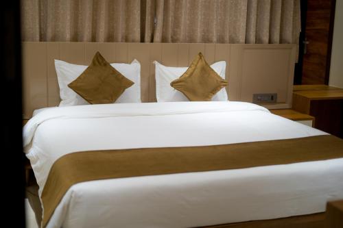 rainbow guest house pure veg