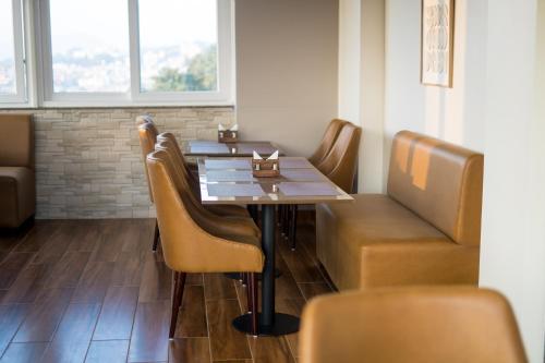 rainbow guest house pure veg