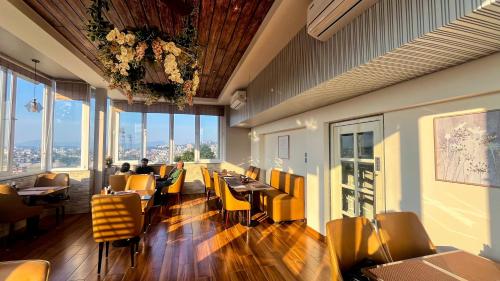 rainbow guest house pure veg