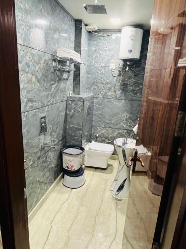 Hotel 24 Star Inn,,5 star