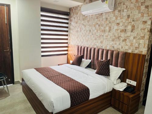 hotel 24 star inn