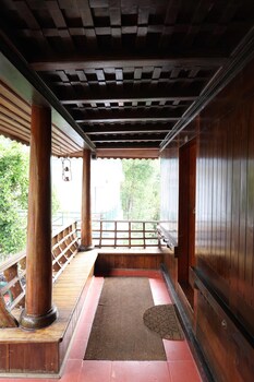 lazo golden valley resort