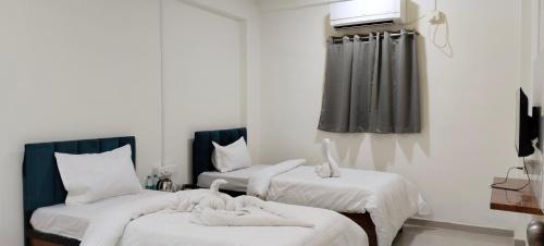 The Pearl Inn,,1 star