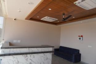 Hotel Sisodiya Palace,,3 star