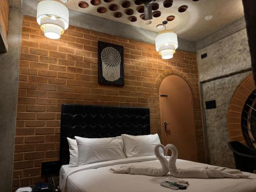 Eden Beach Resort,,2 star