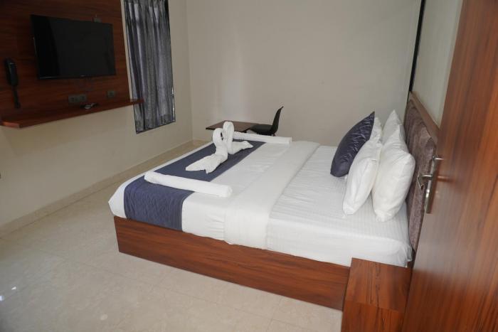 hotel vasudev near toran gate