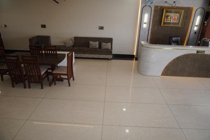 hotel vasudev near toran gate