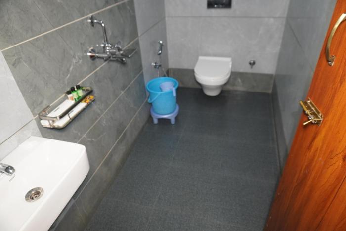 hotel vasudev near toran gate