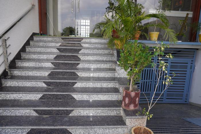 hotel vasudev near toran gate