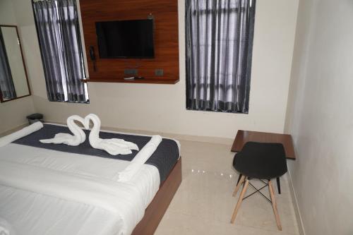 hotel vasudev near toran gate