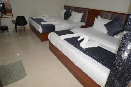 hotel vasudev near toran gate