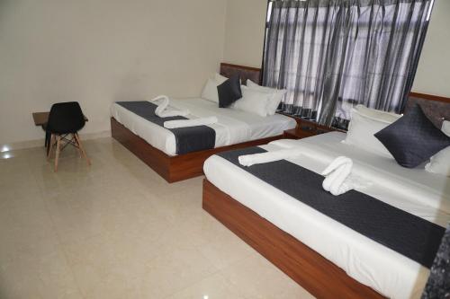 hotel vasudev near toran gate