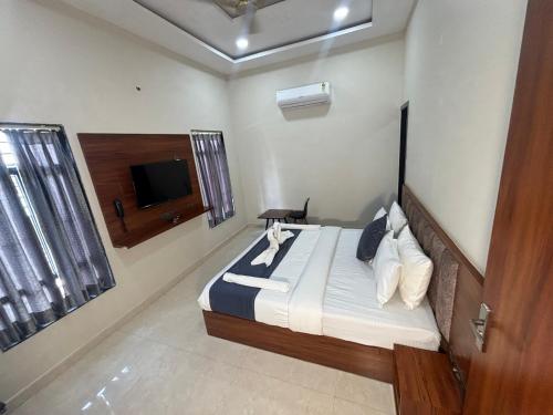 hotel vasudev near toran gate
