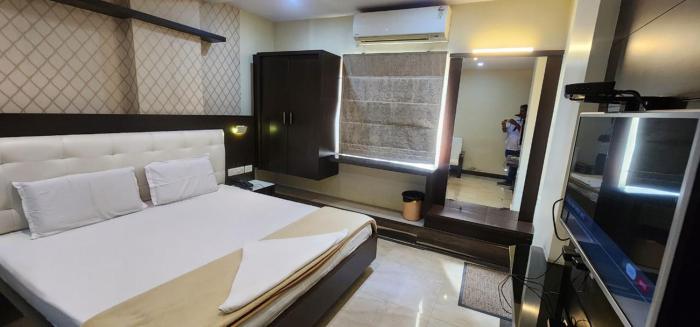 sri vijetha royal hotel