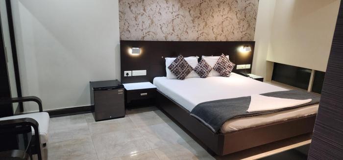 sri vijetha royal hotel