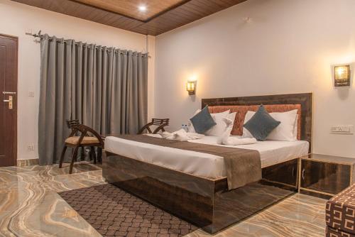 vansathli i near mall road kasauli