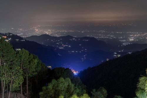 vansathli i near mall road kasauli