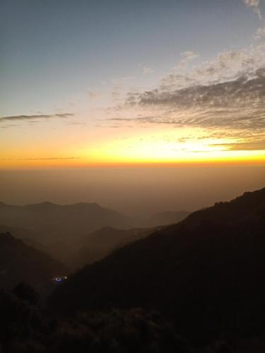 vansathli i near mall road kasauli