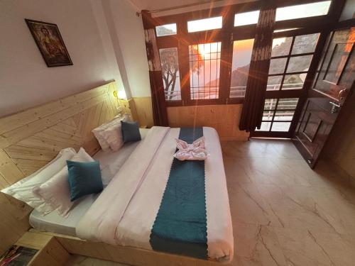 vansathli i near mall road kasauli