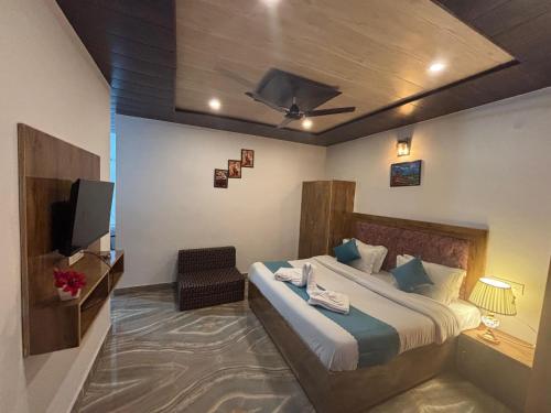 vansathli i near mall road kasauli