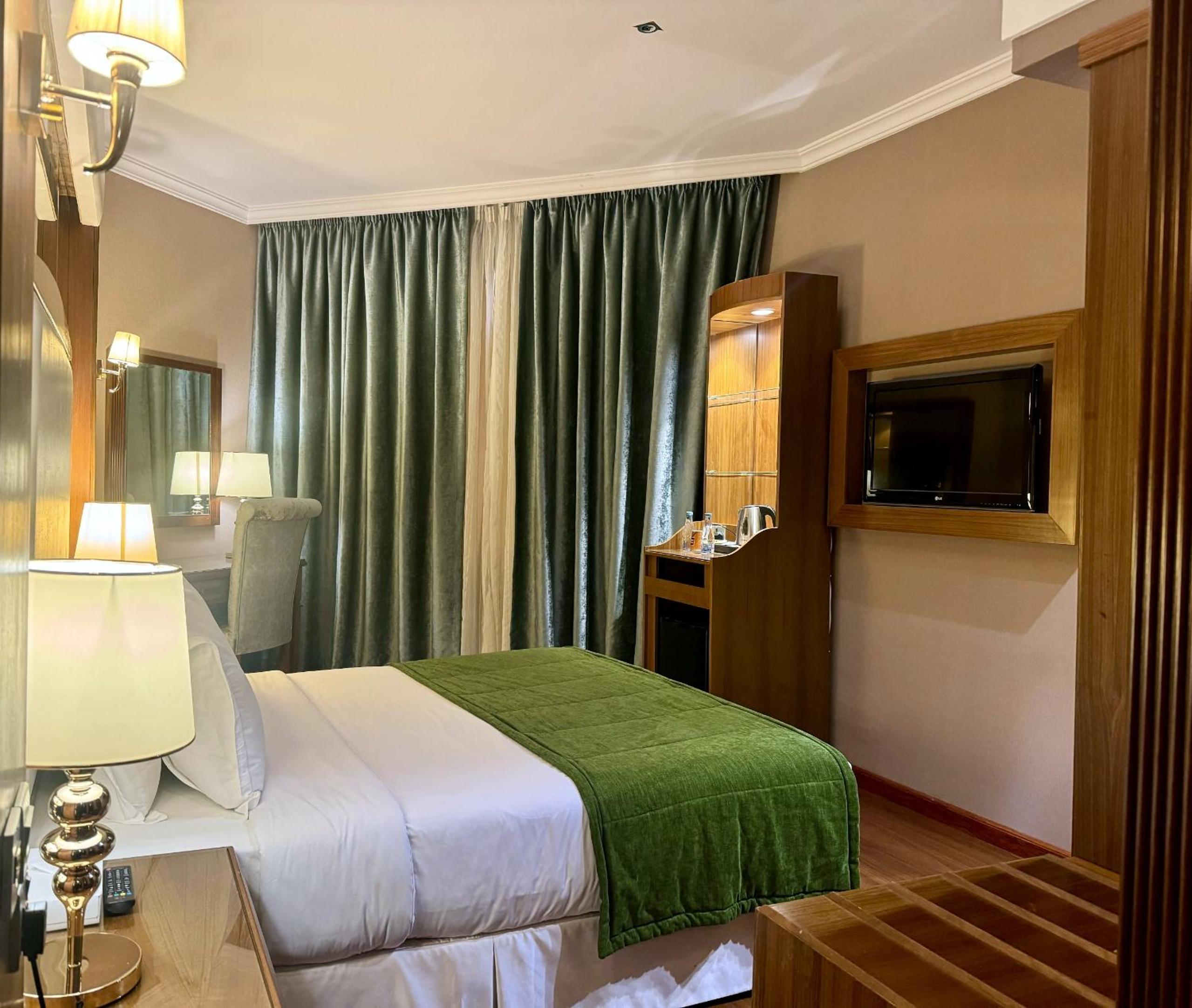 jeddah grand hotel