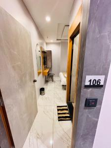 Hotel Sparsh Inn,,3 star