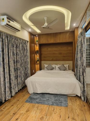 manava luxury service apartment