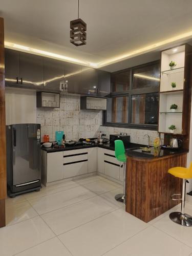 manava luxury service apartment