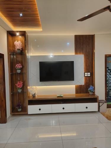manava luxury service apartment