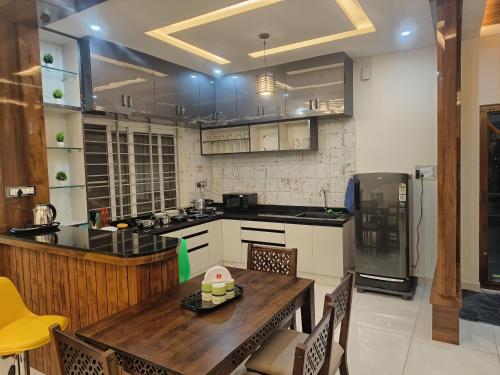 manava luxury service apartment