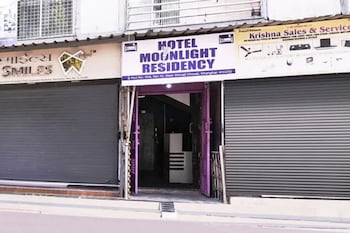 via moonlight residency