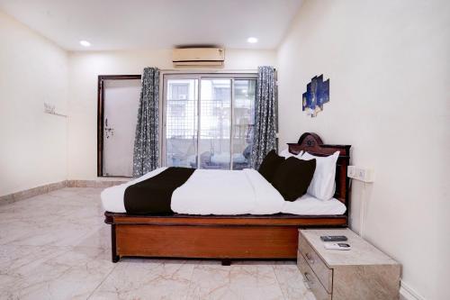 via moonlight residency