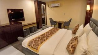food plaza family restaurant and hotel shreyash inn