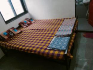 matoshri nivas akkalkot