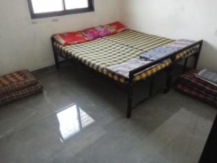 matoshri nivas akkalkot