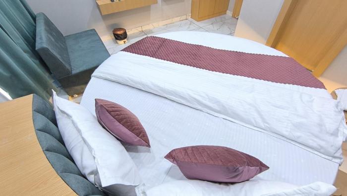 hotel the legend ahmedabad