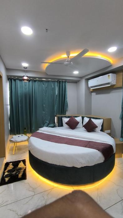 hotel the legend ahmedabad