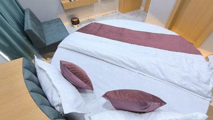 hotel the legend ahmedabad