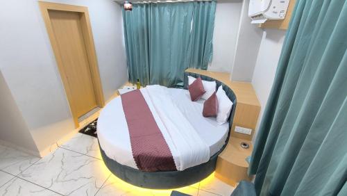 hotel the legend ahmedabad