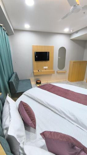 hotel the legend ahmedabad