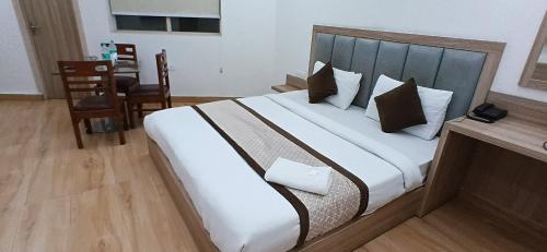 the royal metropolitan hotel igi airport delhi