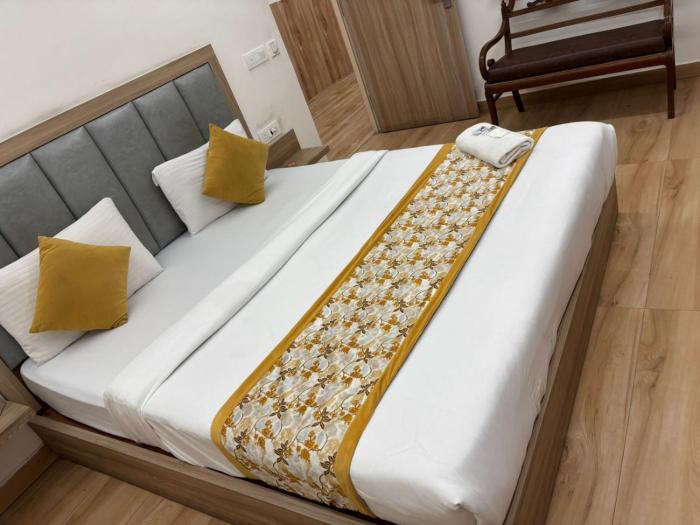 the royal metropolitan hotel igi airport delhi