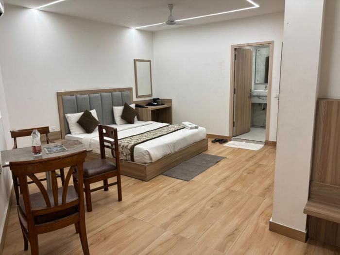 the royal metropolitan hotel igi airport delhi